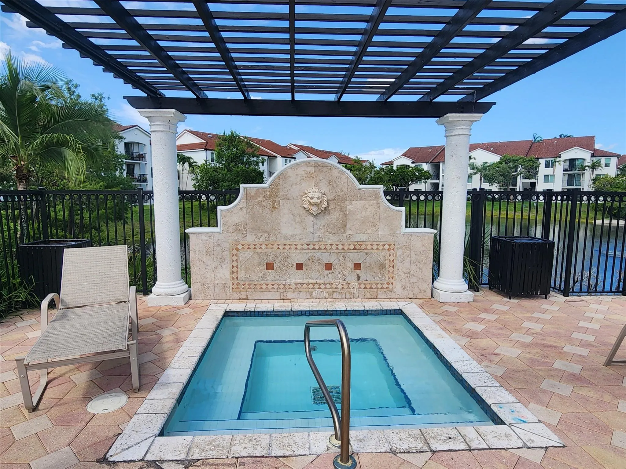 1021 Villa Ln, #10201