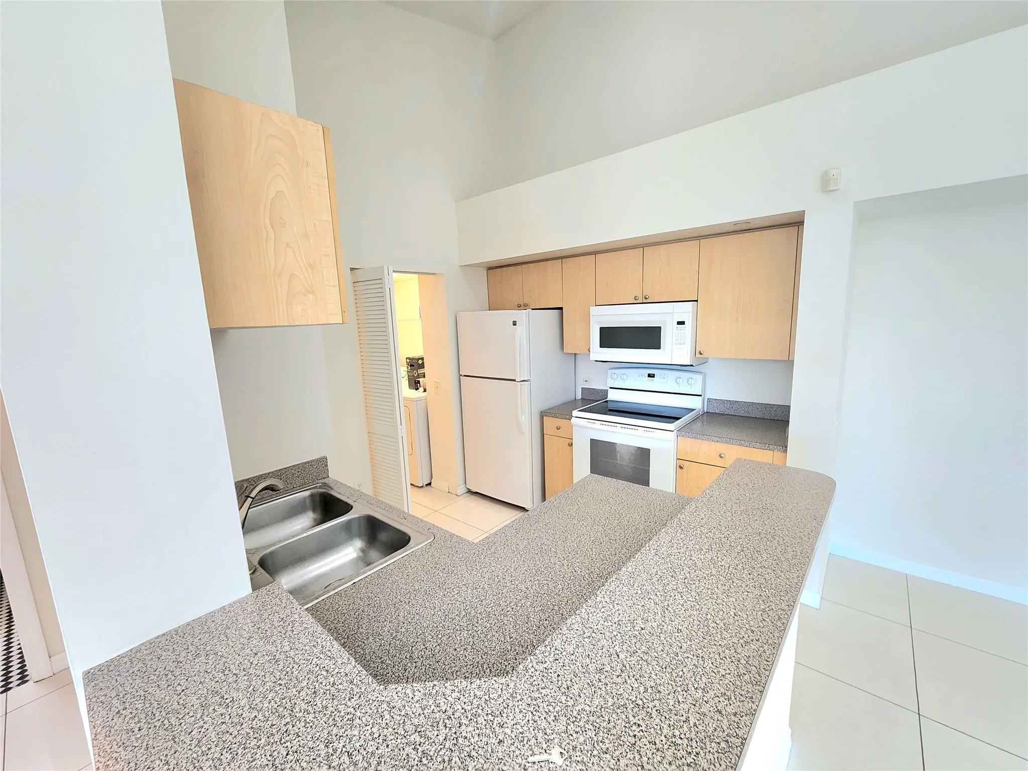 1021 Villa Ln, #10201