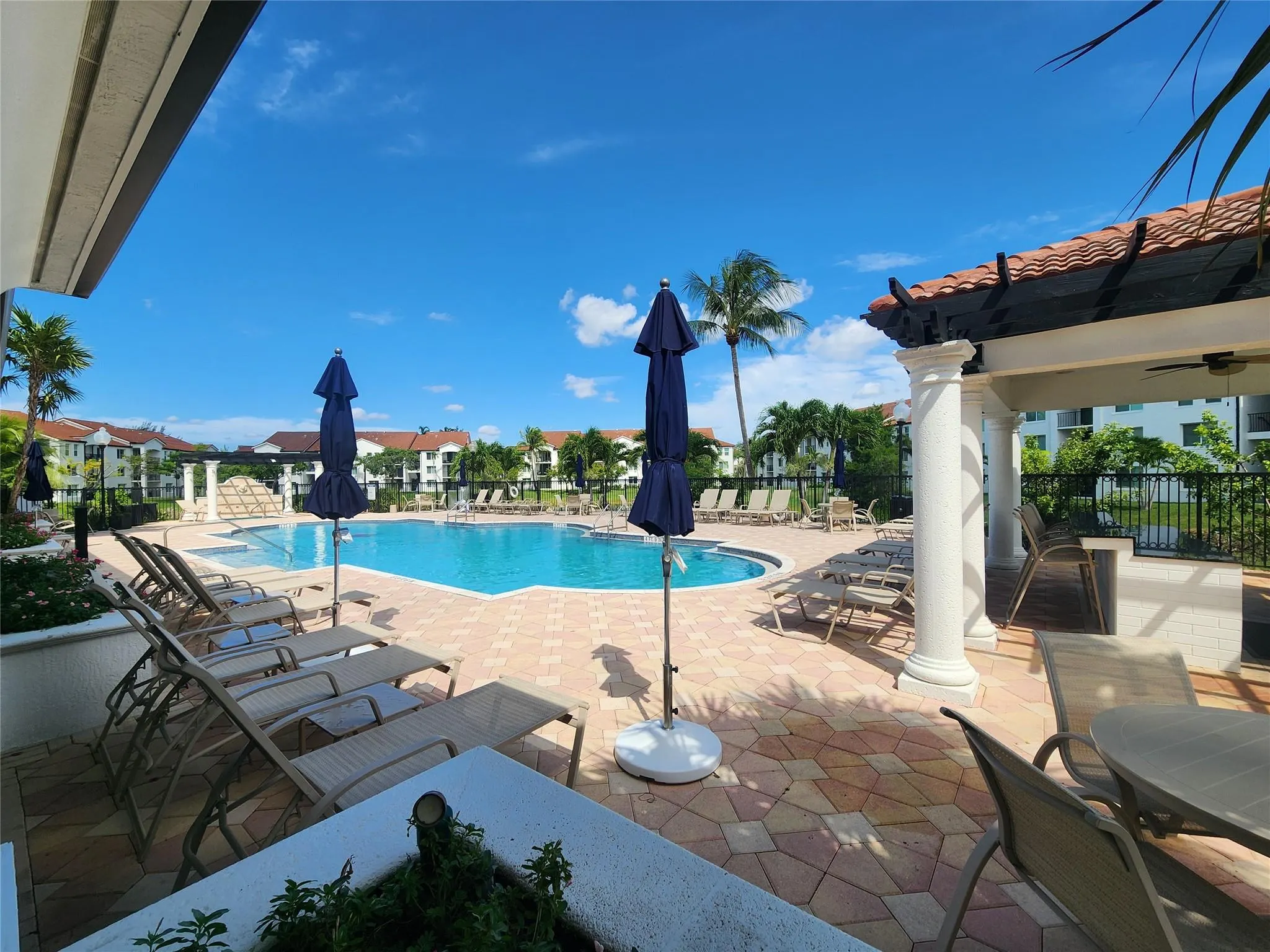 1021 Villa Ln, #10201
