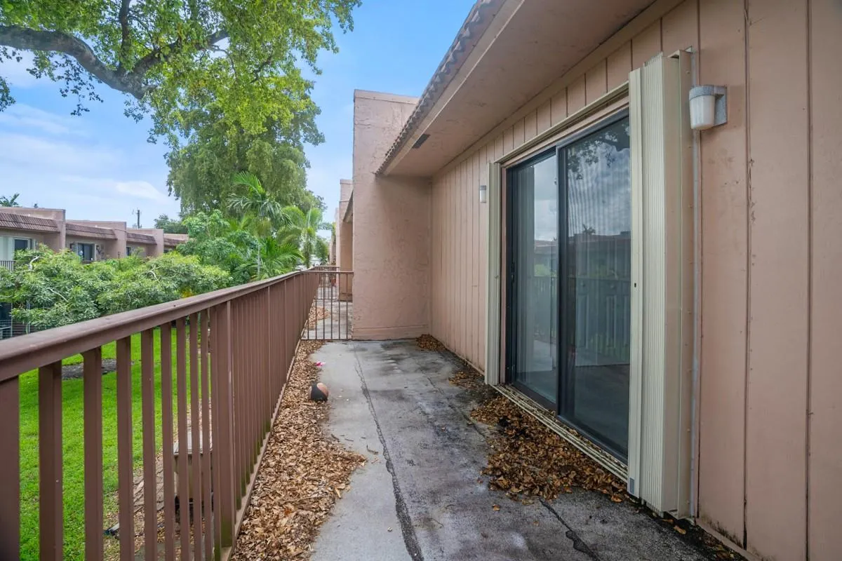 48 Madrid Ln, #1-16
