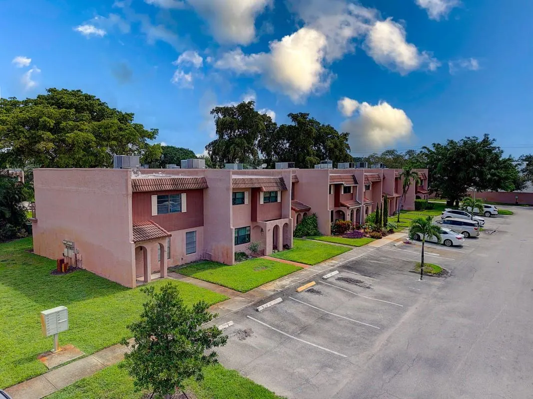 48 Madrid Ln, #1-16