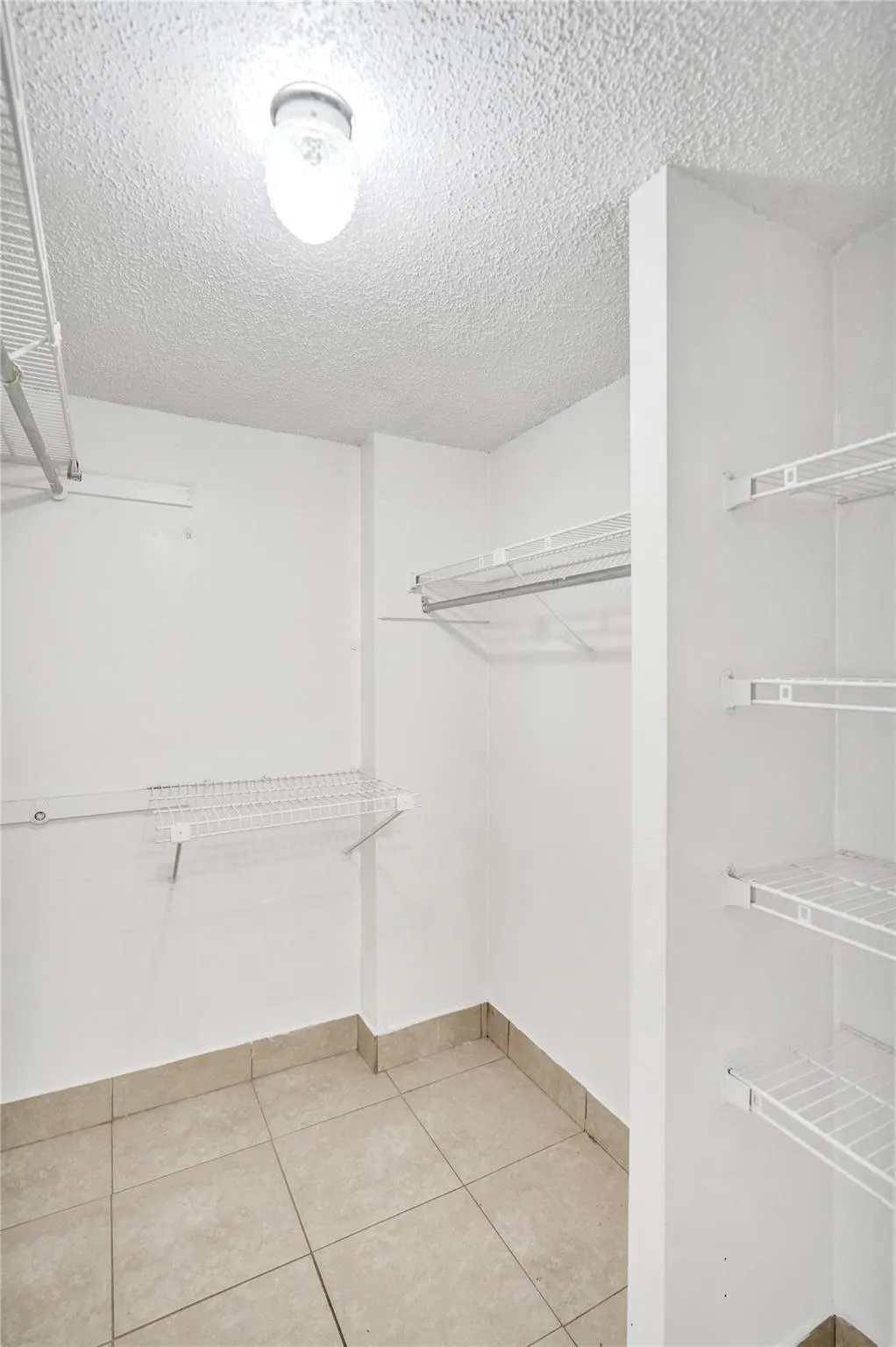 9440 Poinciana Pl, #101