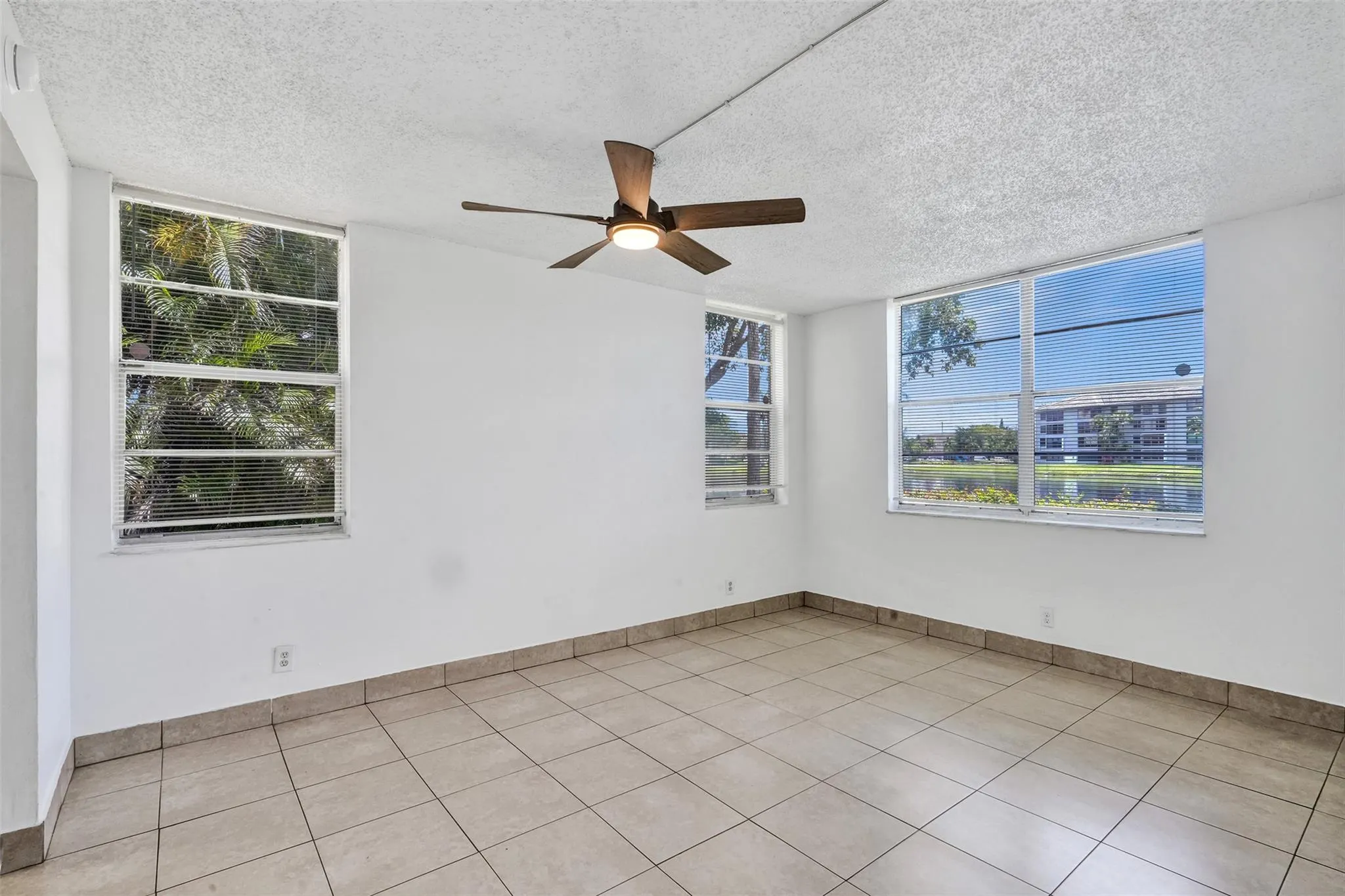9440 Poinciana Pl, #101