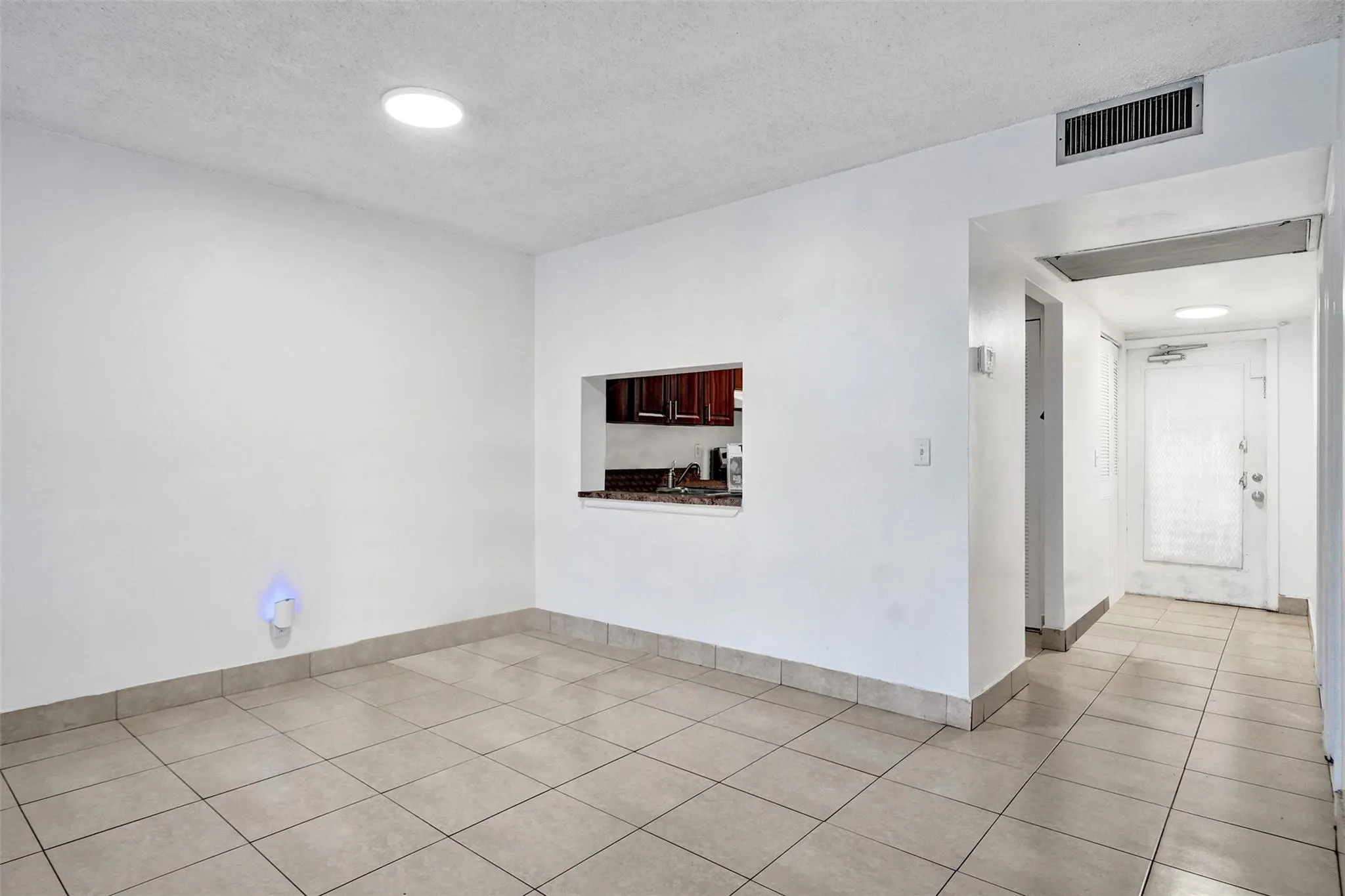 9440 Poinciana Pl, #101