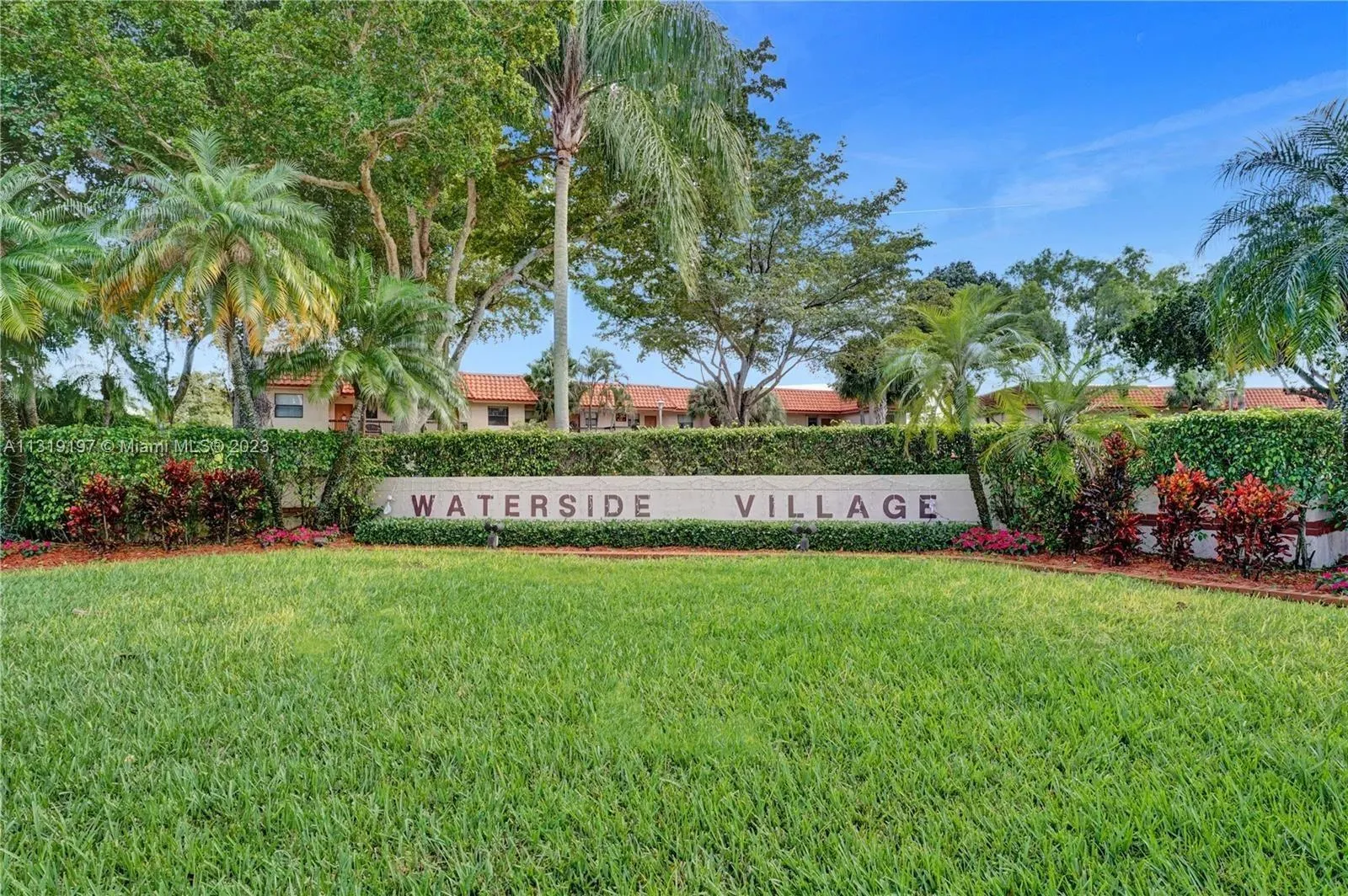 15701 W Waterside Cir, #205