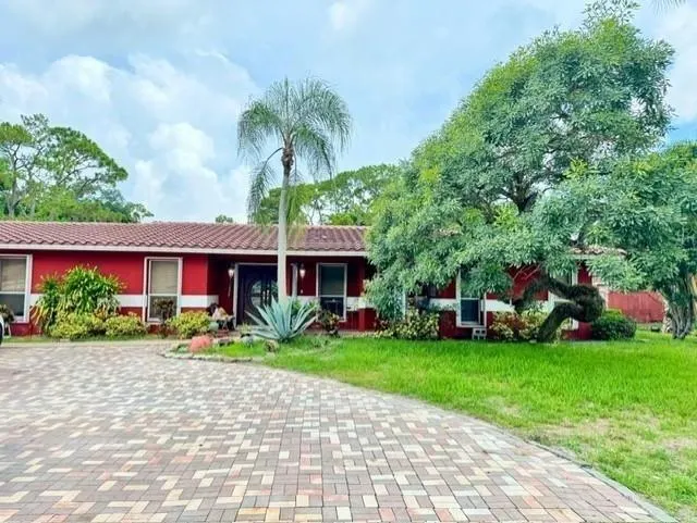 5800 Pinetree Rd