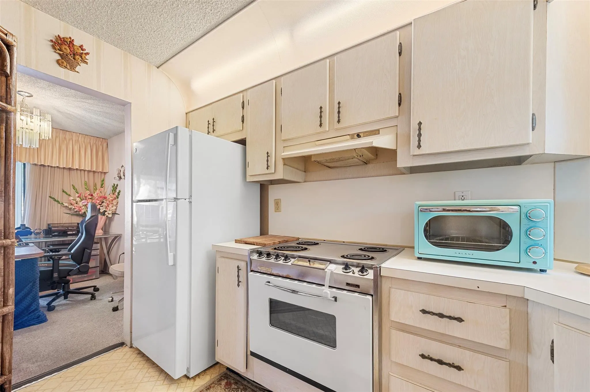 6555 W Broward Blvd, #111