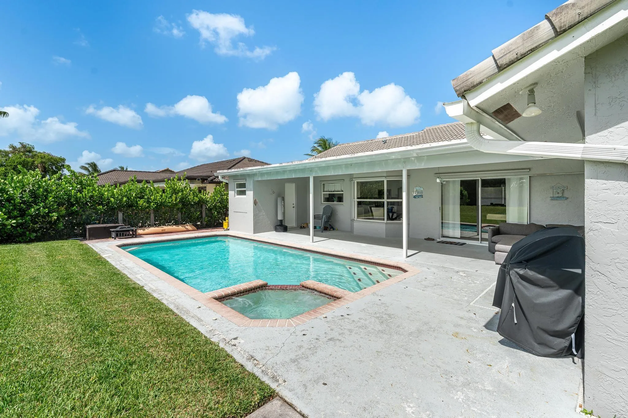 1911 NW 80th Ave