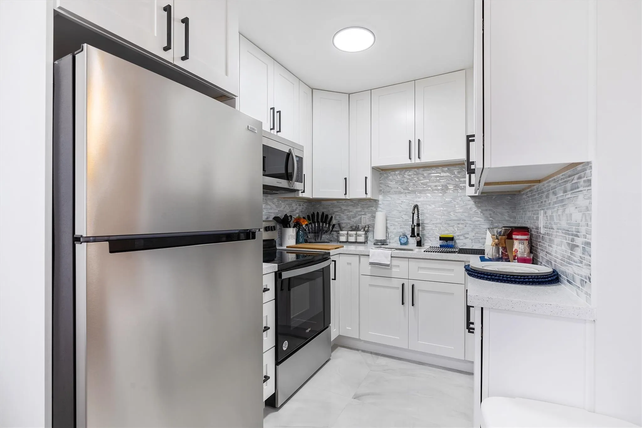 337 SW 21st St #1-3