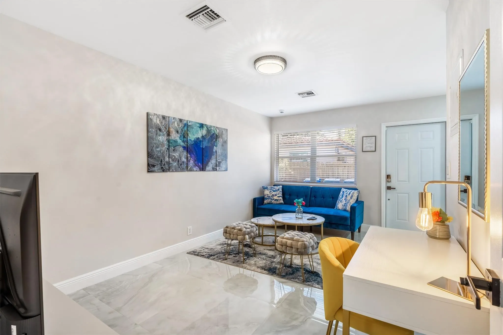 337 SW 21st St #1-3