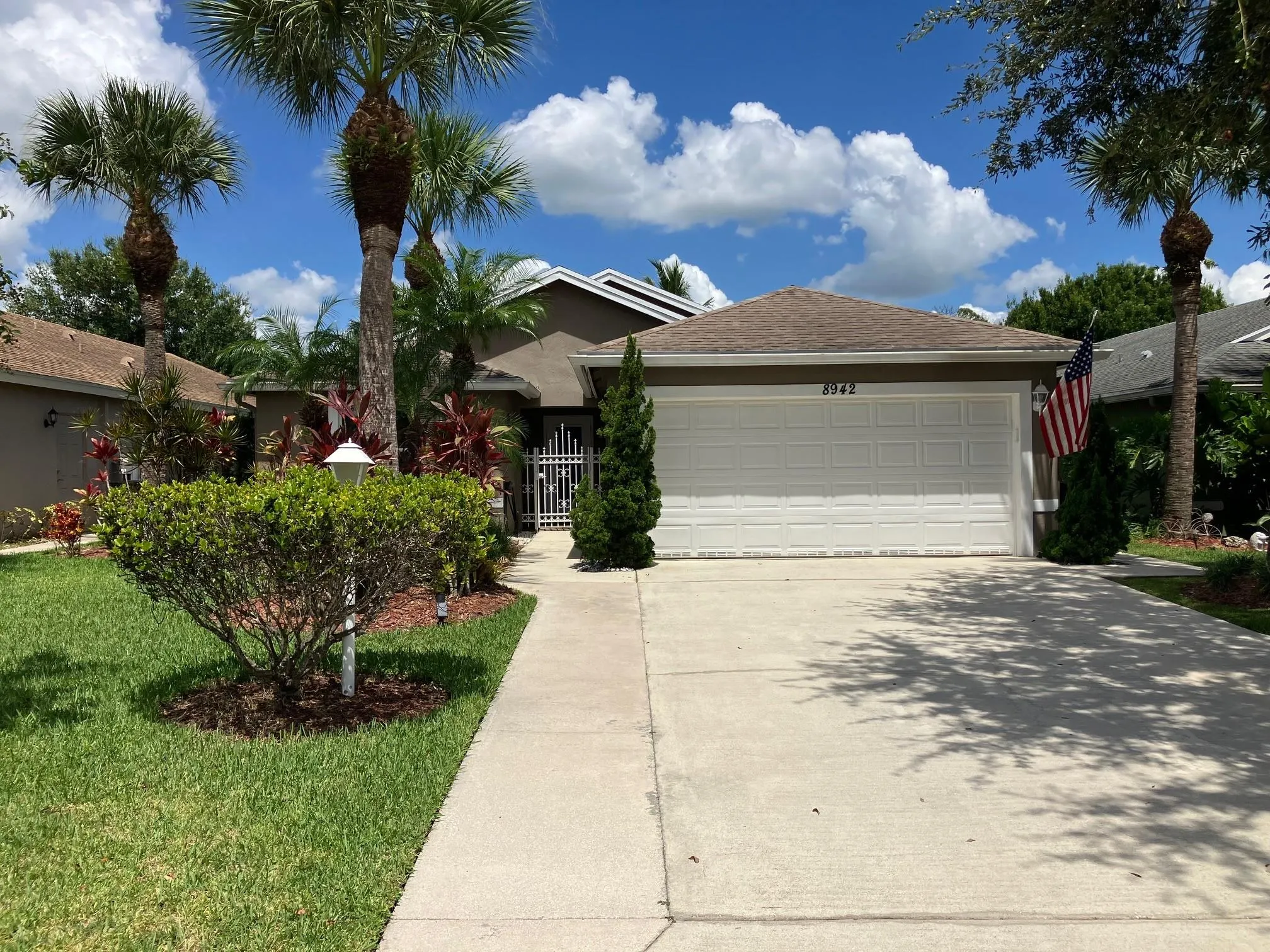 8942 SW Bonneville Dr