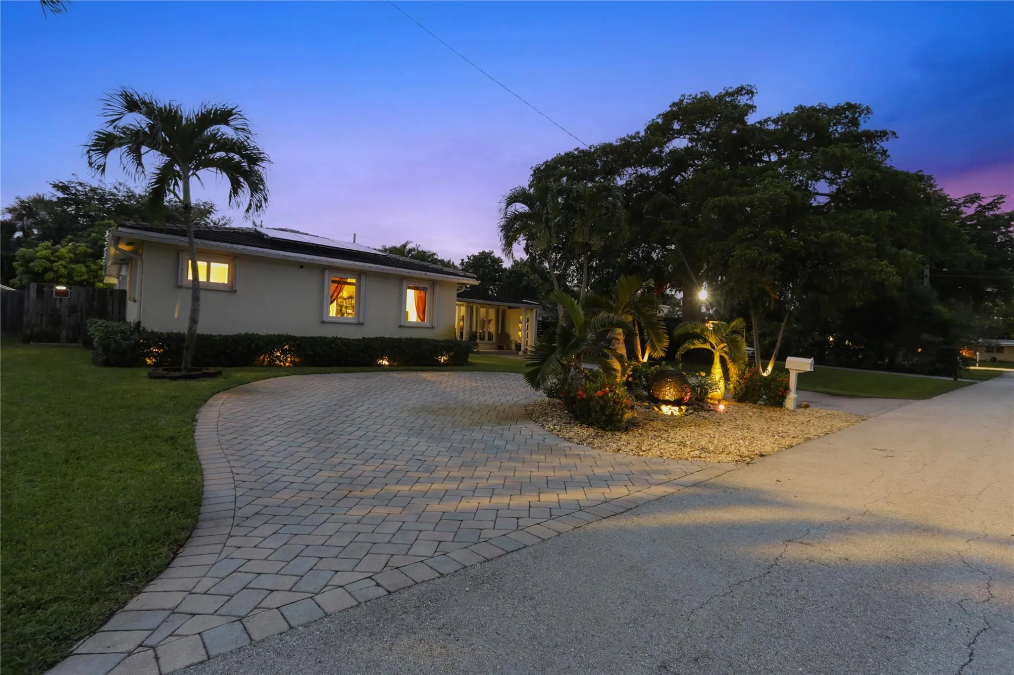 2501 NW 8th Ave