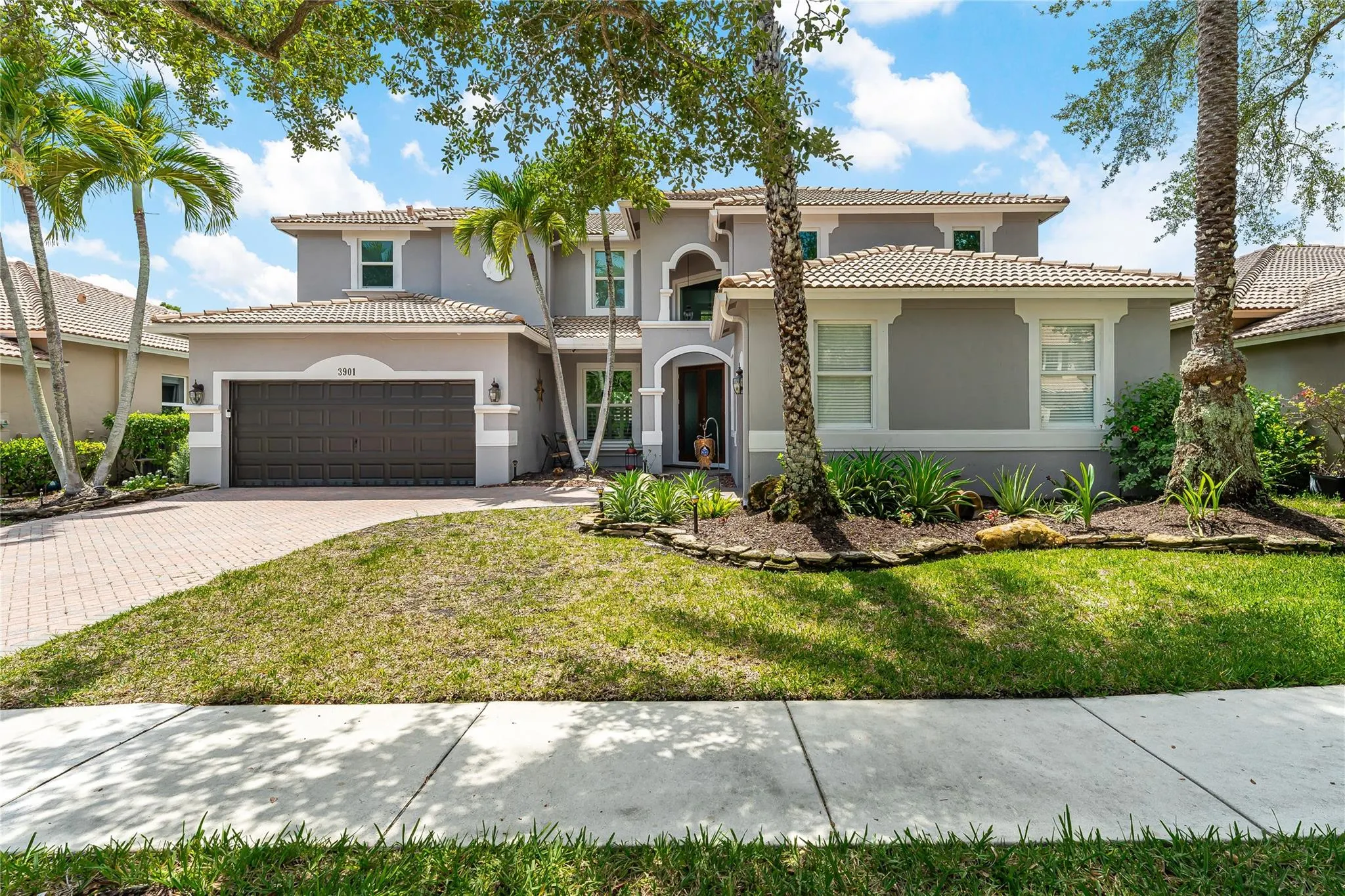 3901 E Hibiscus St