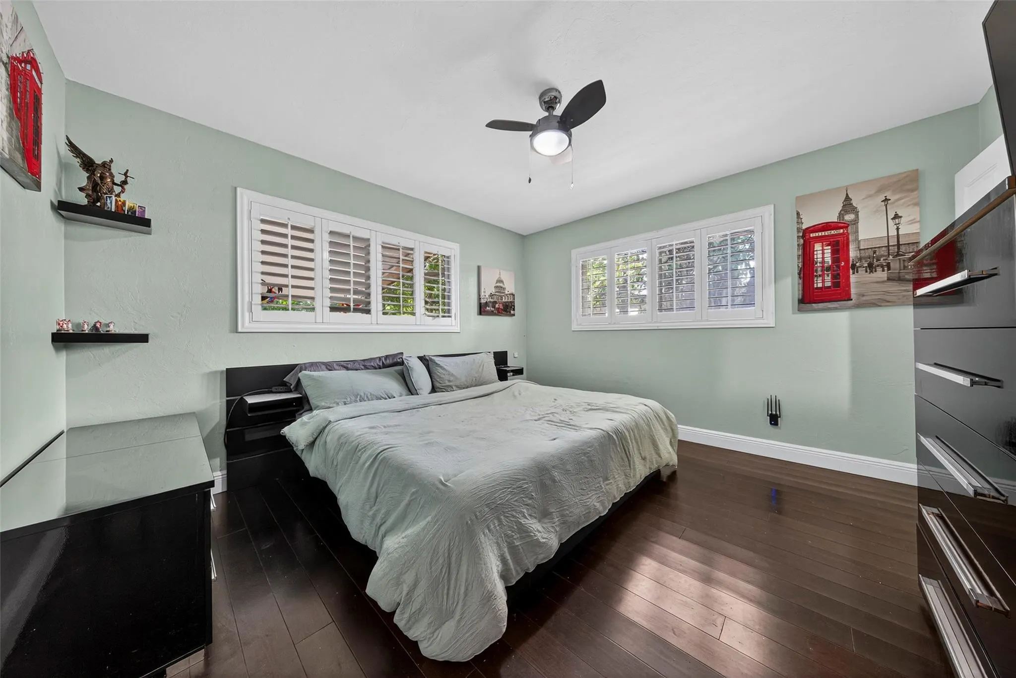 2115 NE 15th Ave