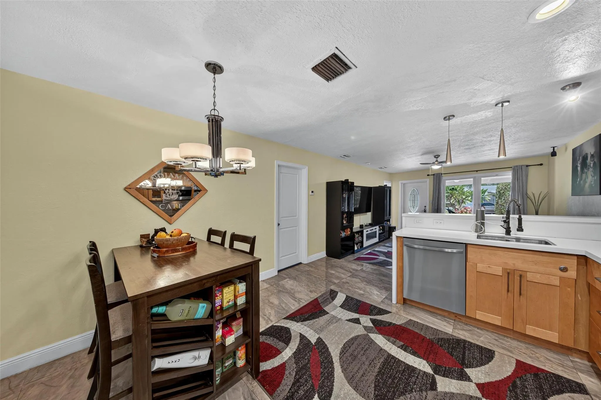 2115 NE 15th Ave