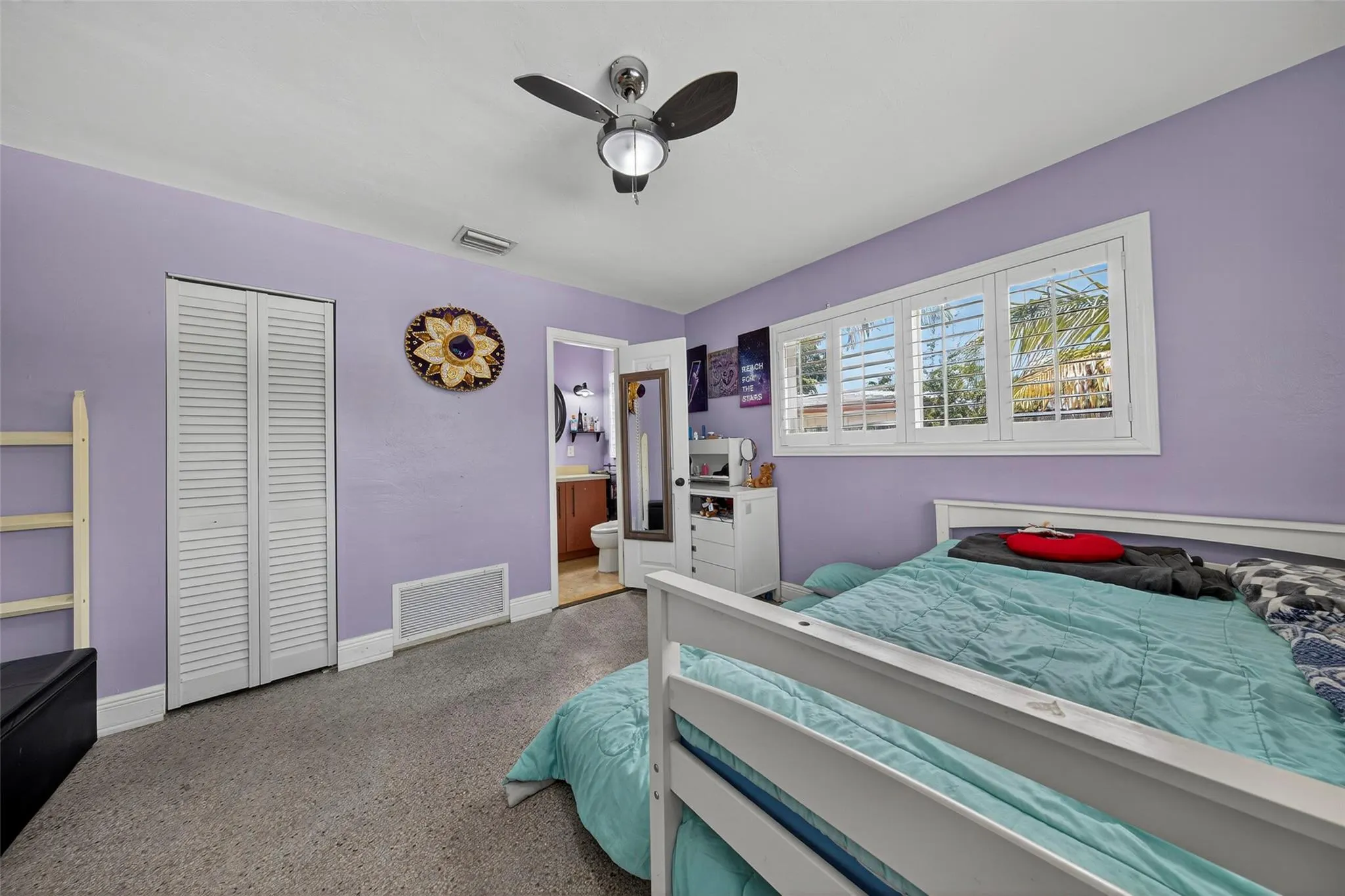 2115 NE 15th Ave