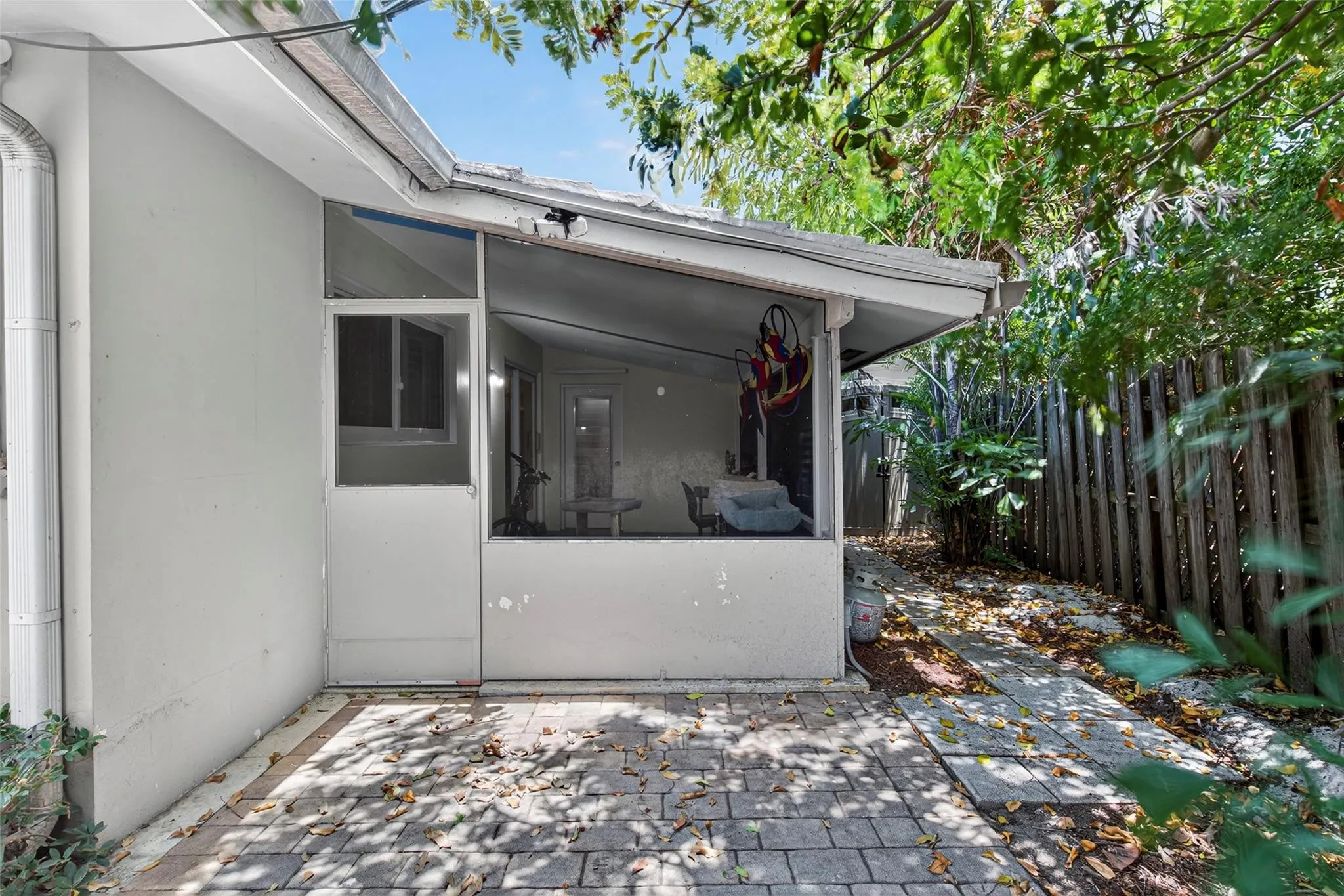 2115 NE 15th Ave