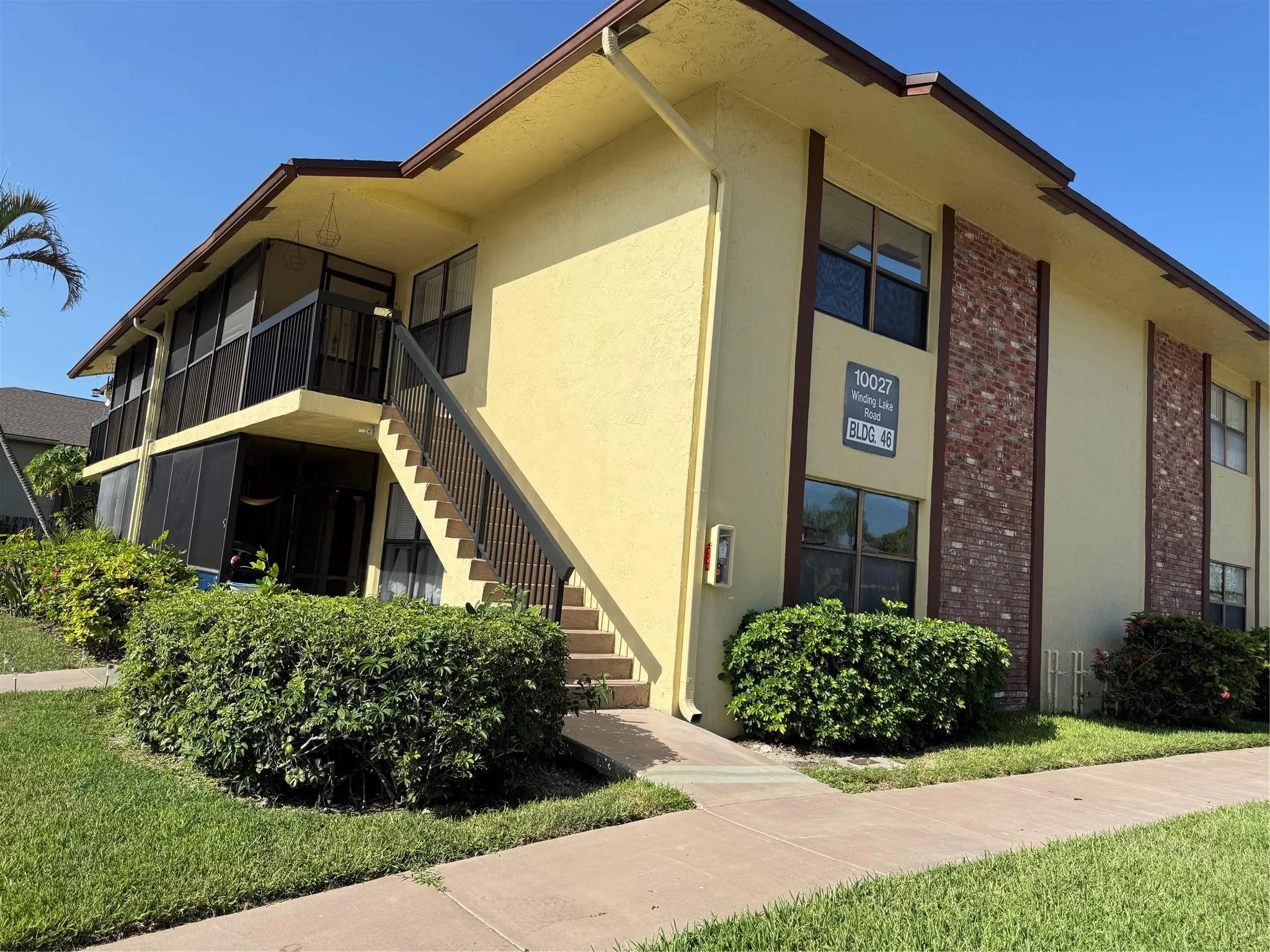 10027 SW Winding Lake Rd, #102