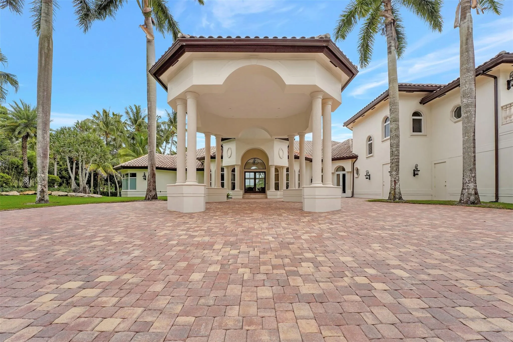 3440 Stallion Ln