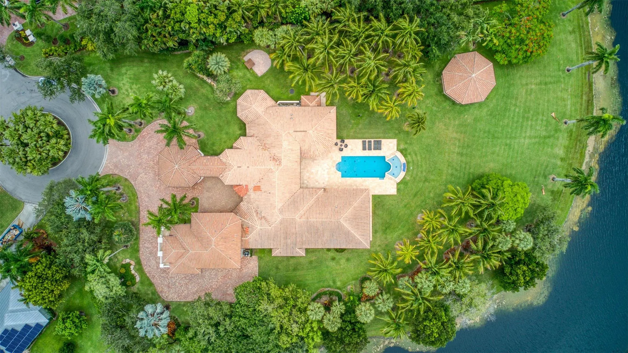 3440 Stallion Ln
