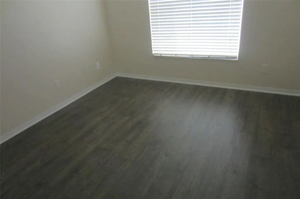 802 Garnet Cir