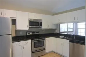 802 Garnet Cir