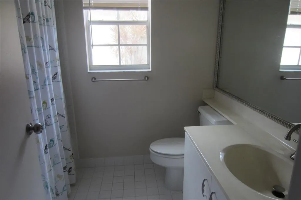 802 Garnet Cir