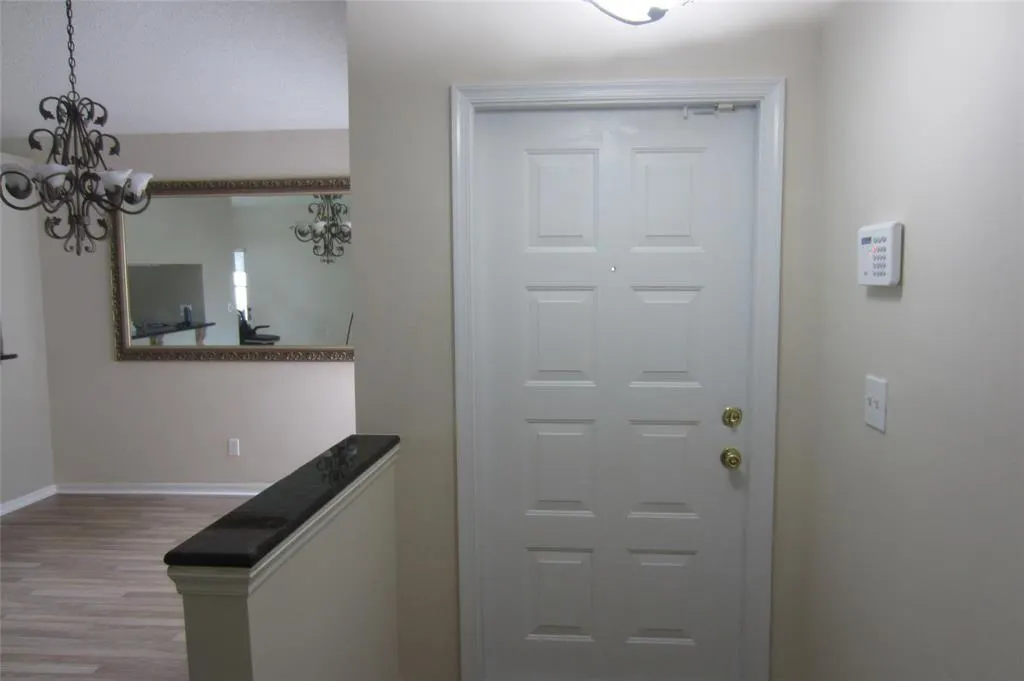 802 Garnet Cir
