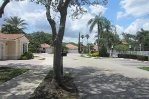 802 Garnet Cir