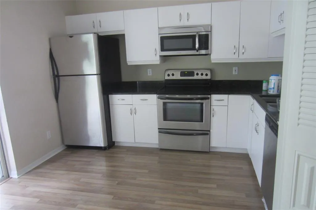 802 Garnet Cir