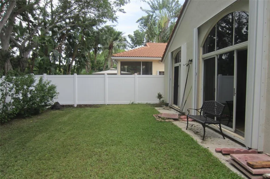 802 Garnet Cir