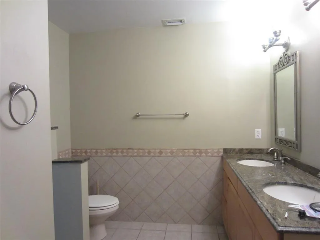 802 Garnet Cir