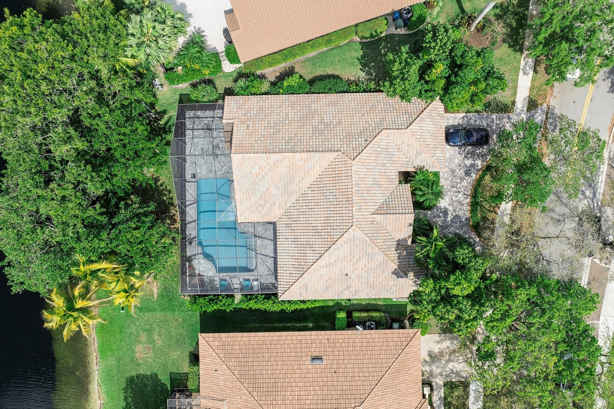 1041 Woodfall Ct