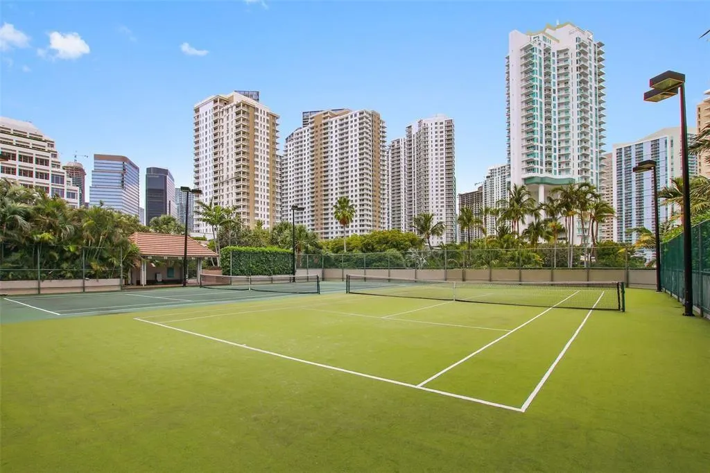 520 Brickell Key Dr Unit BH25