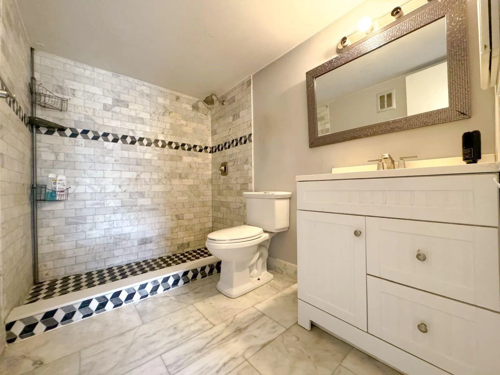 12 NE 19th Ct, #204A