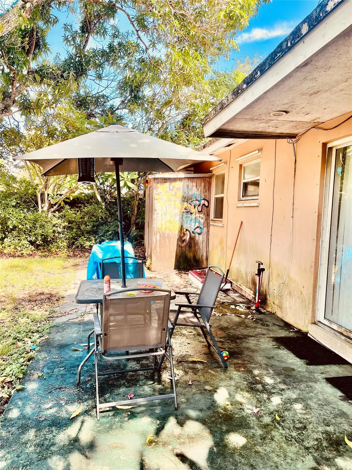 4827 NW 2nd Ct