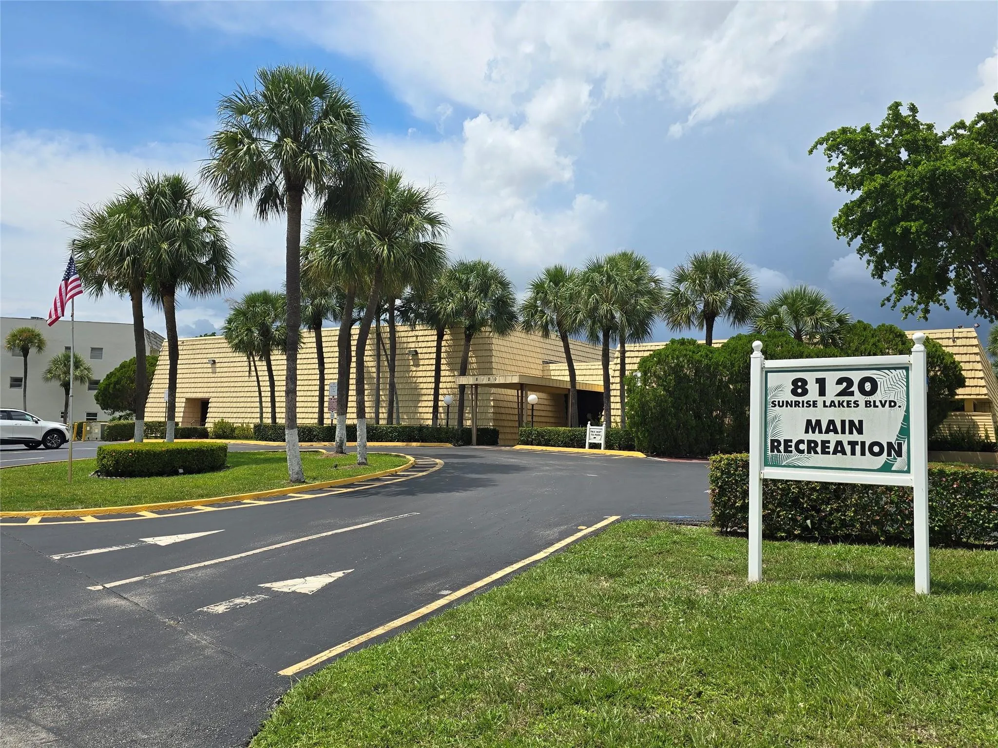 8225 Sunrise Lakes Blvd, #303