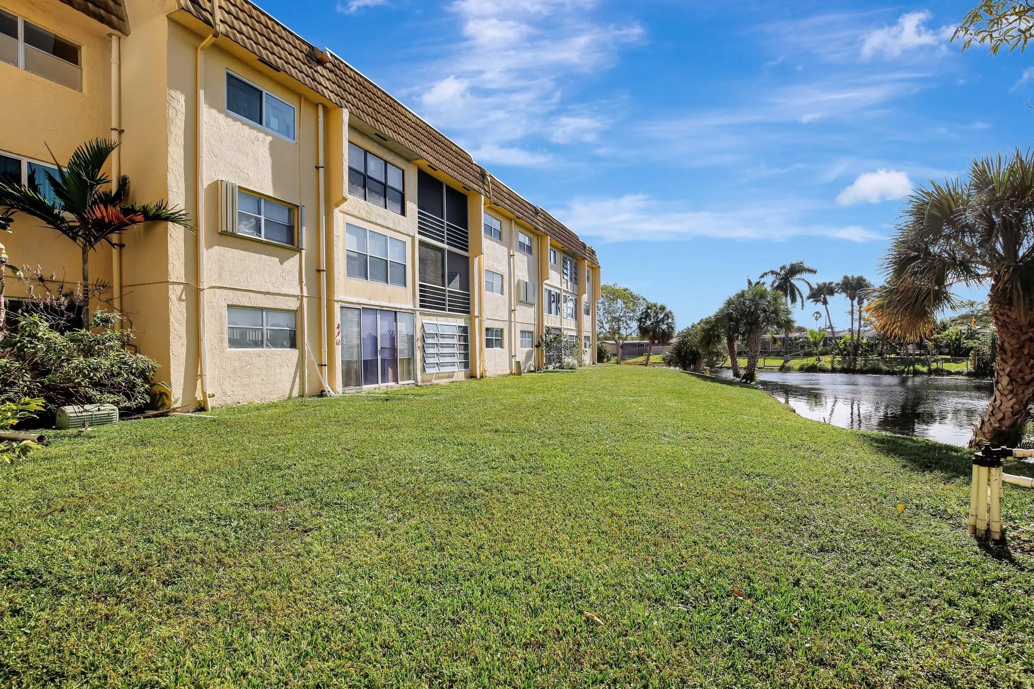 8225 Sunrise Lakes Blvd, #303