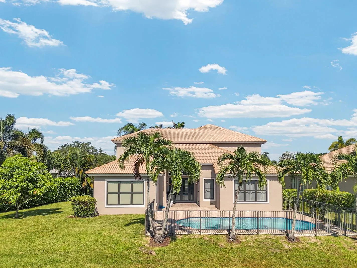6437 NW 108th Ter