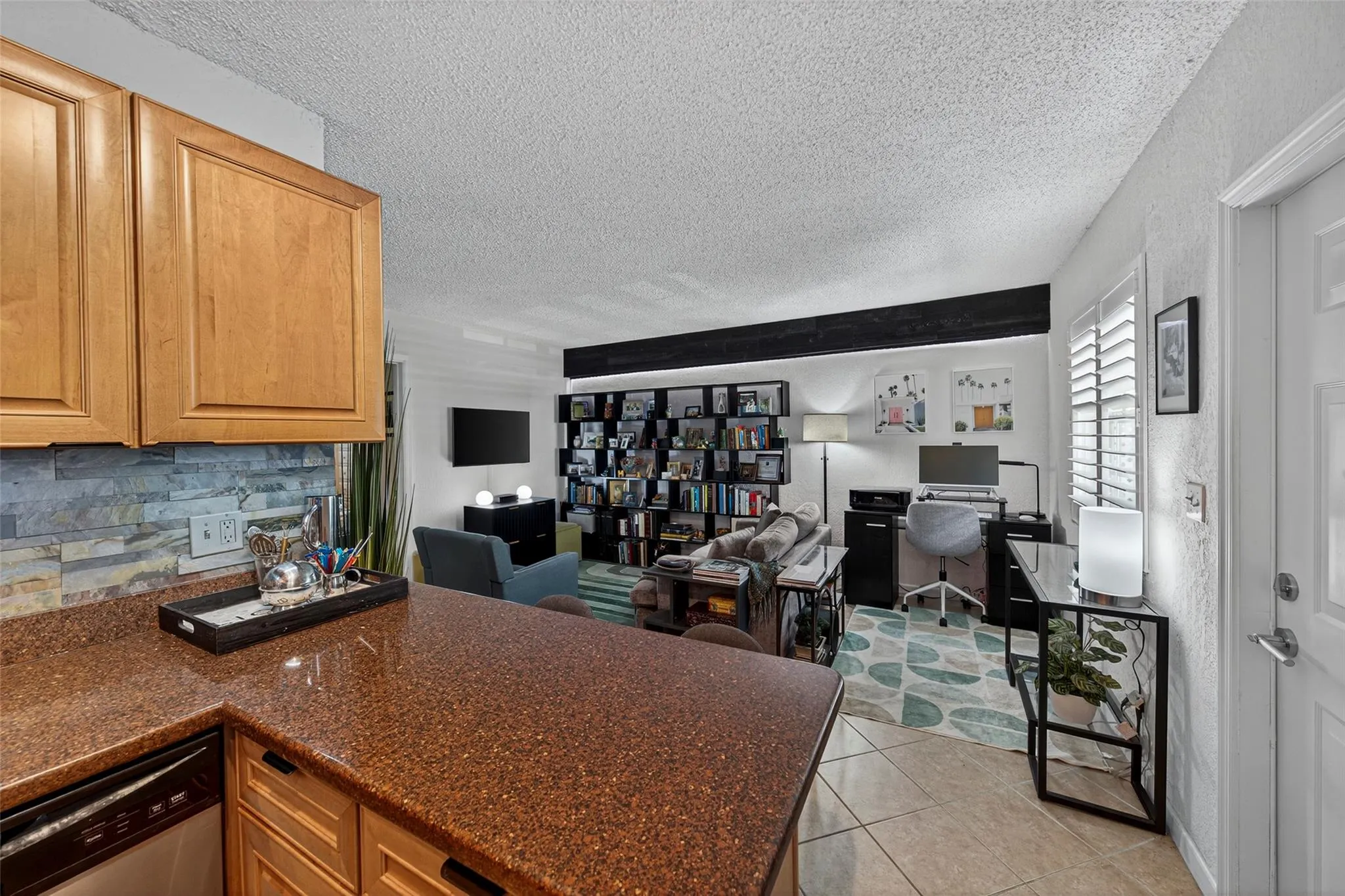 2660 NE 8th Ave, #208