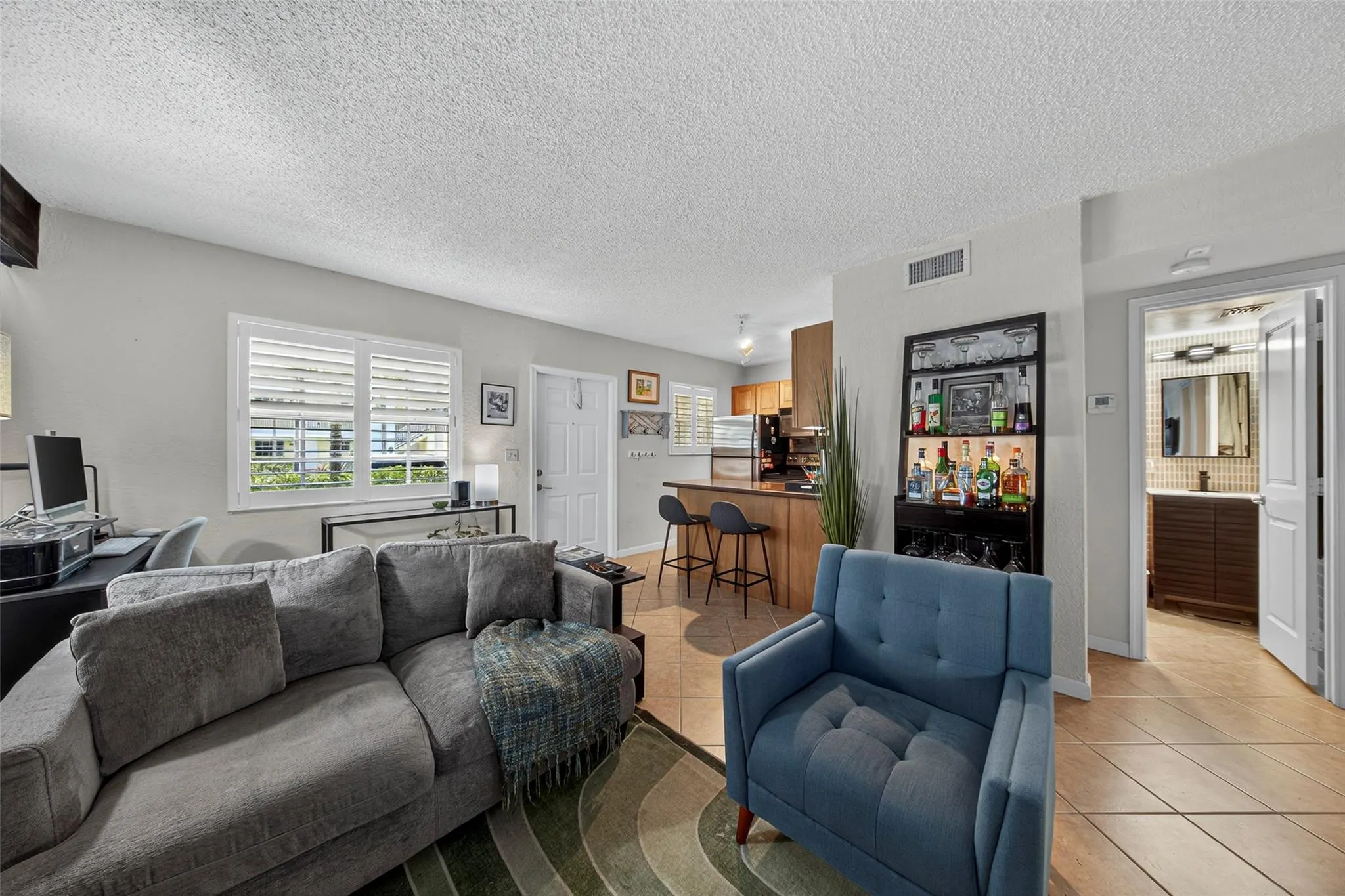 2660 NE 8th Ave, #208