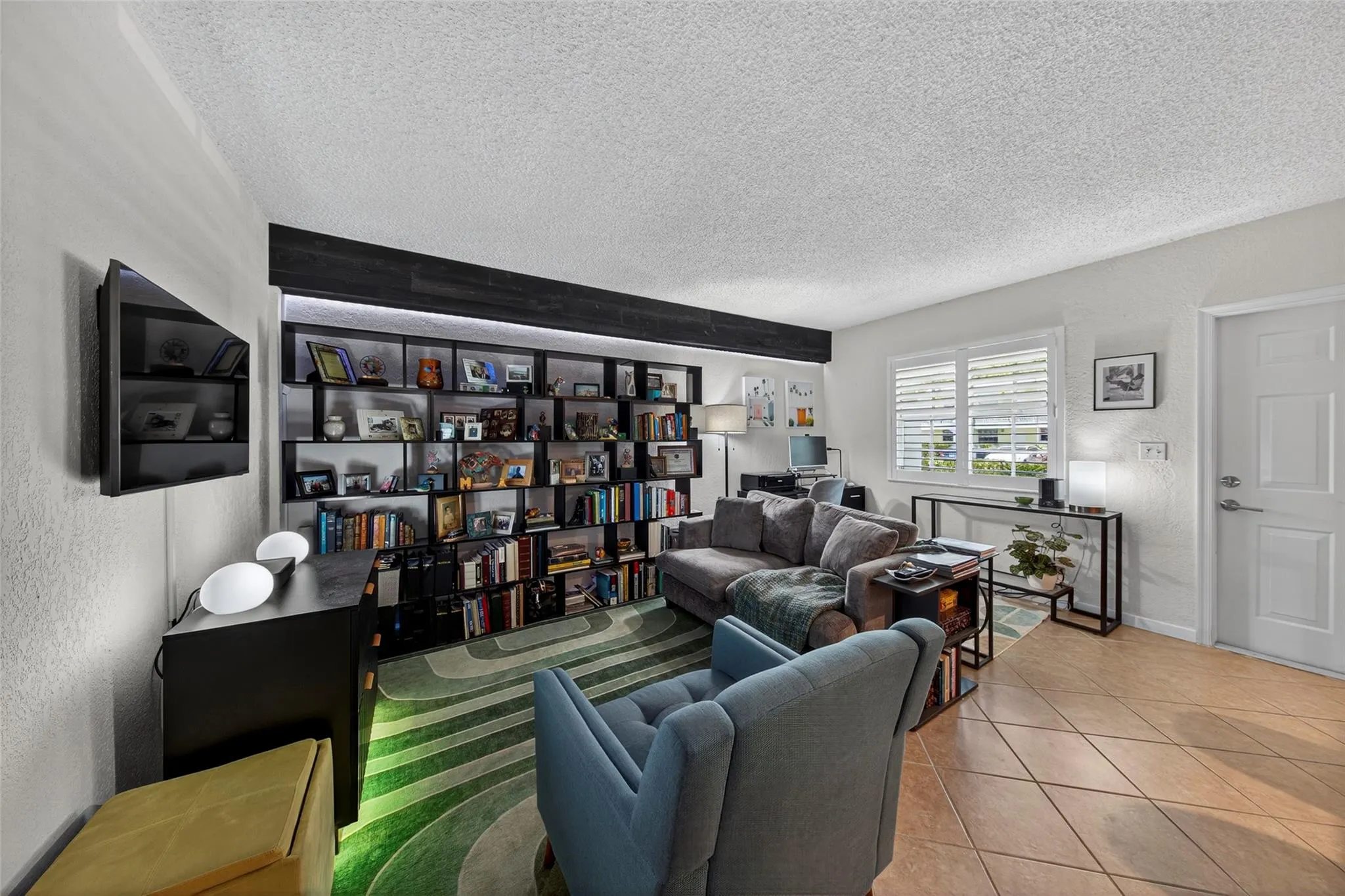 2660 NE 8th Ave, #208