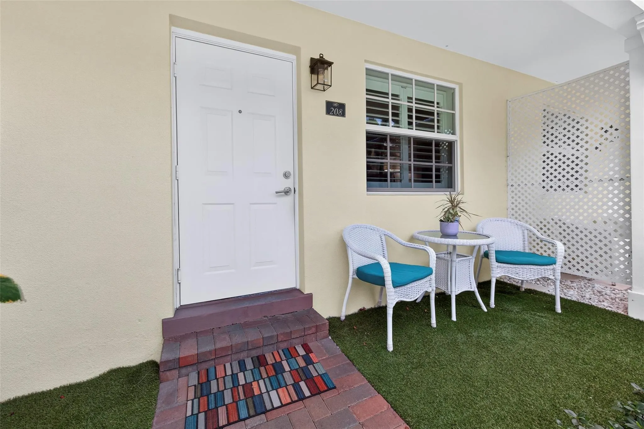 2660 NE 8th Ave, #208