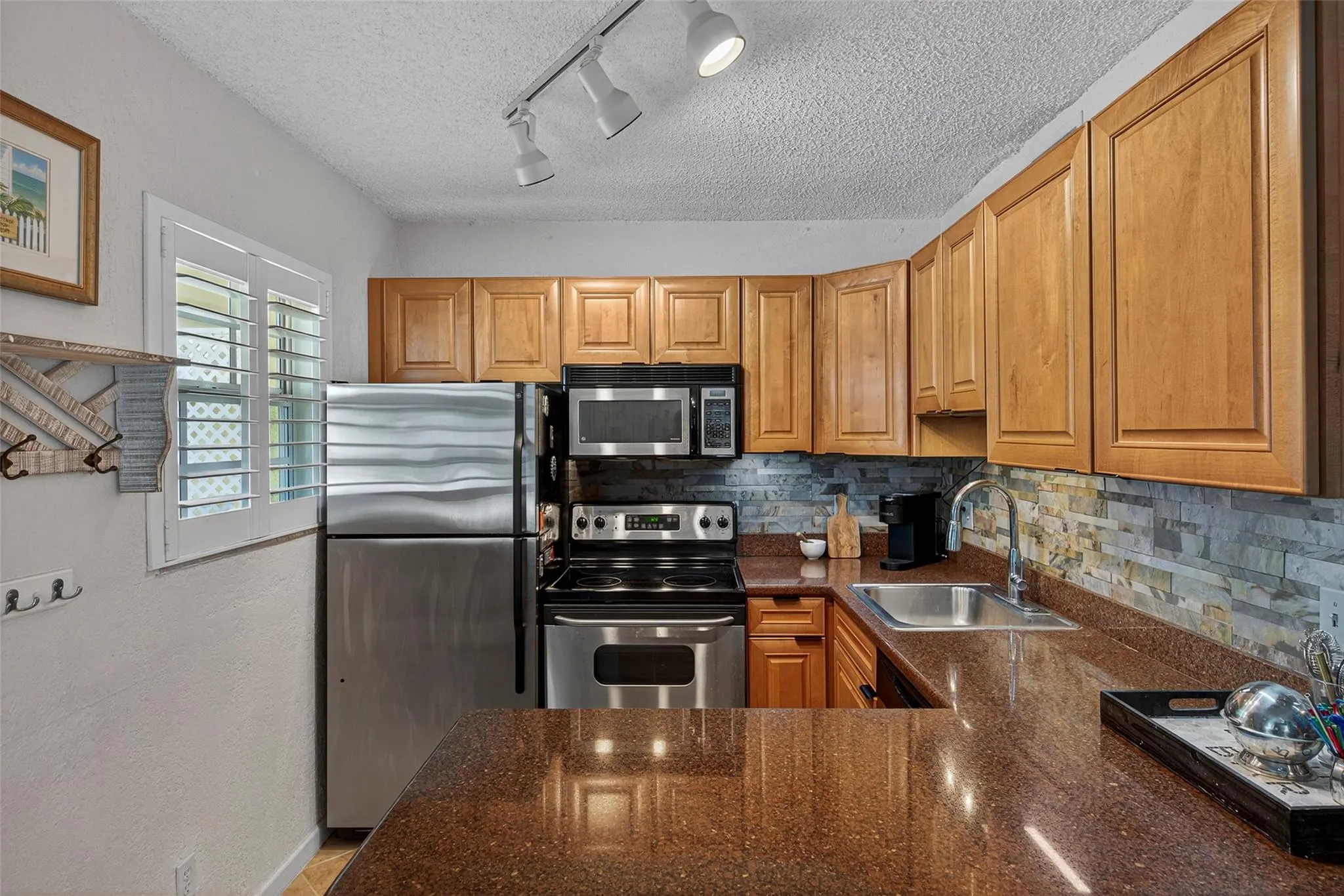 2660 NE 8th Ave, #208