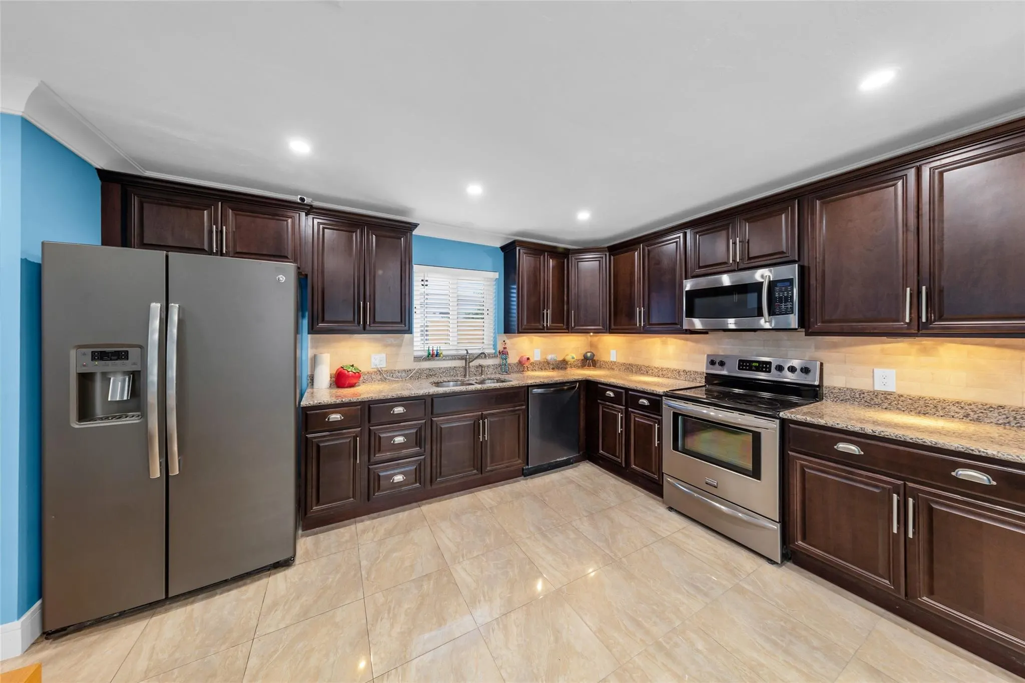 2108 NE 11th Ave