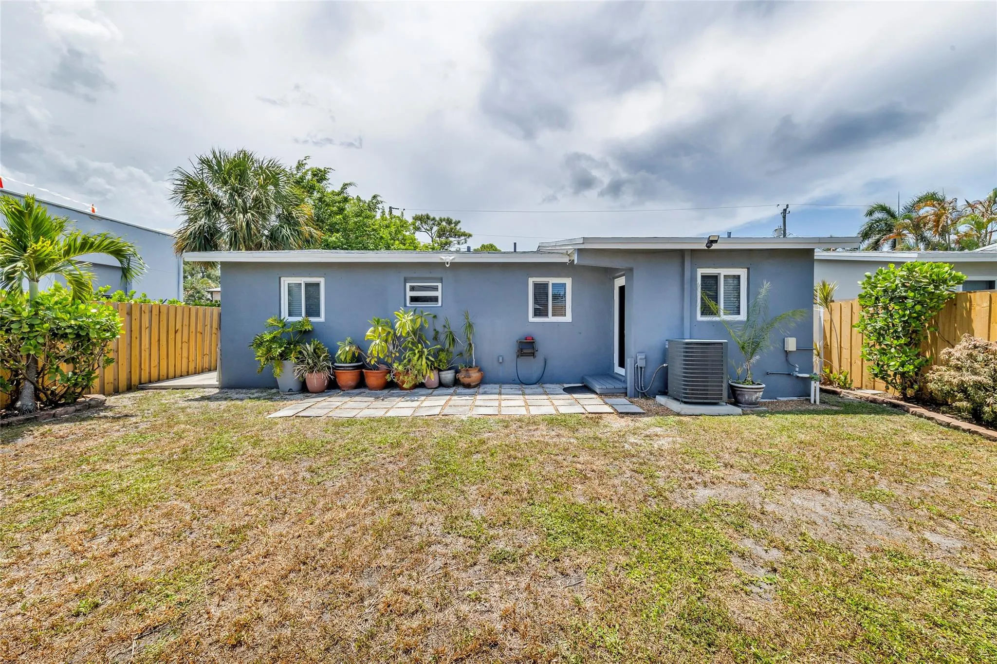 2108 NE 11th Ave