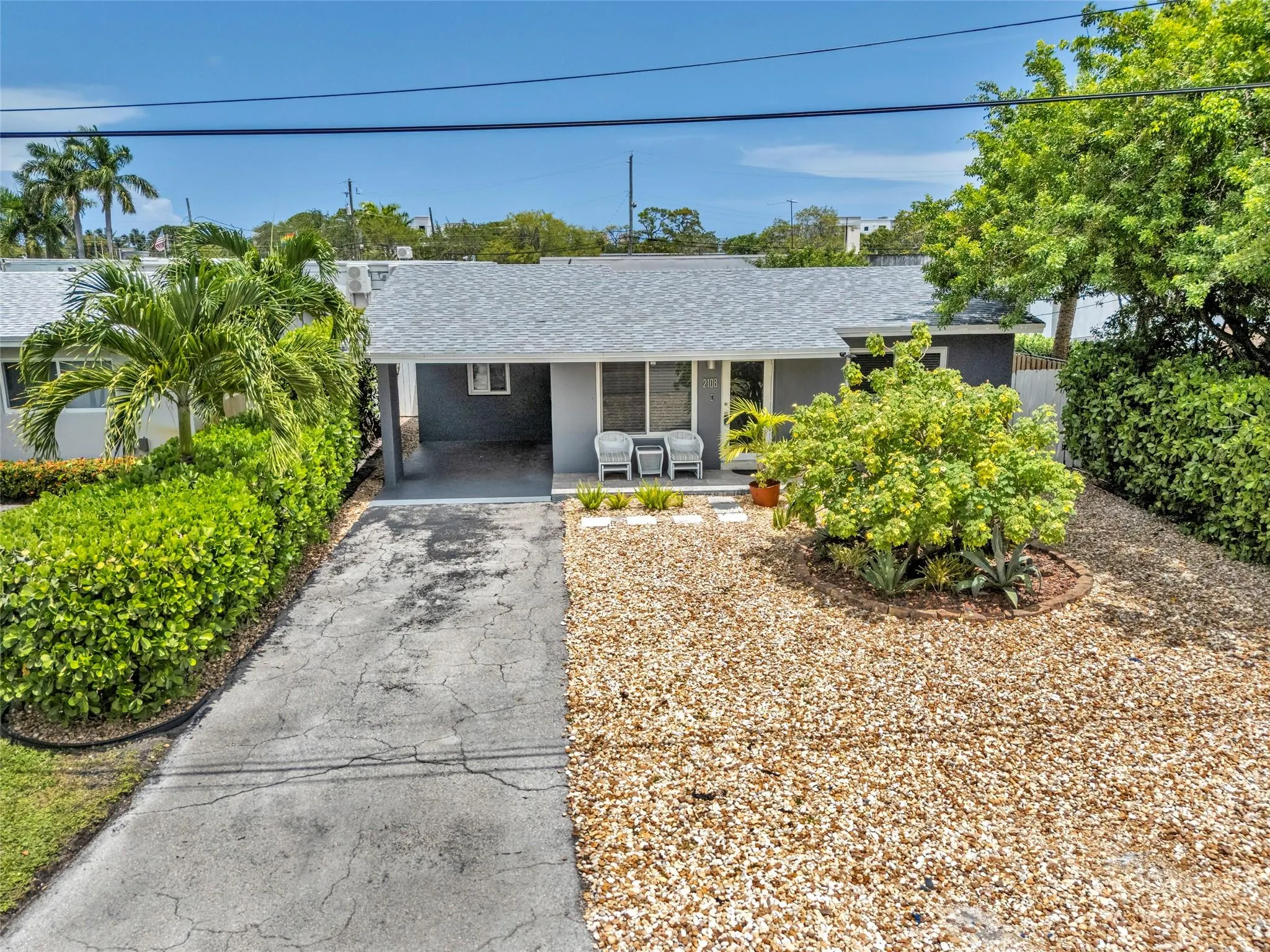 2108 NE 11th Ave