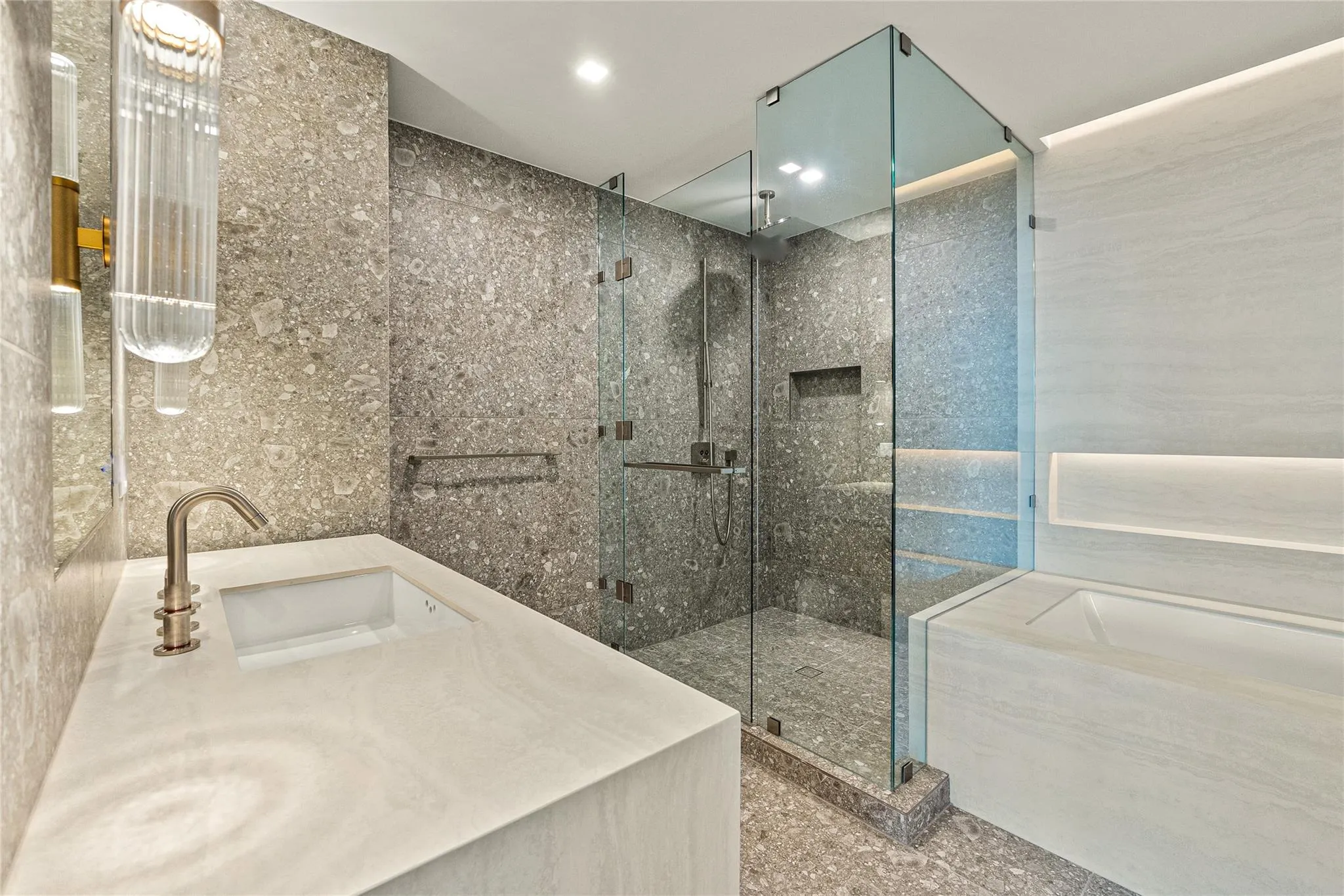 900 N Ocean Blvd., #1604