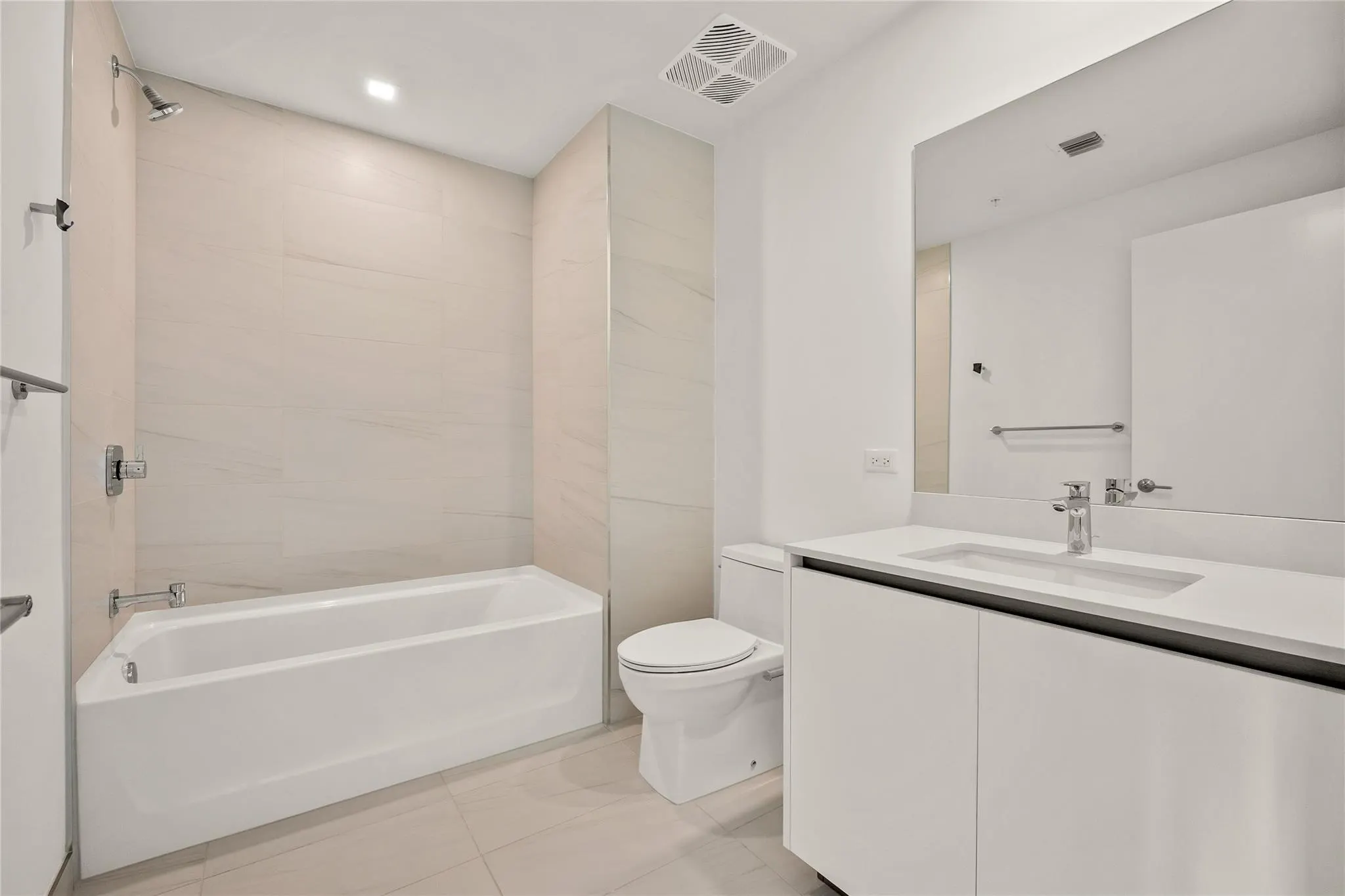 900 N Ocean Blvd., #1604