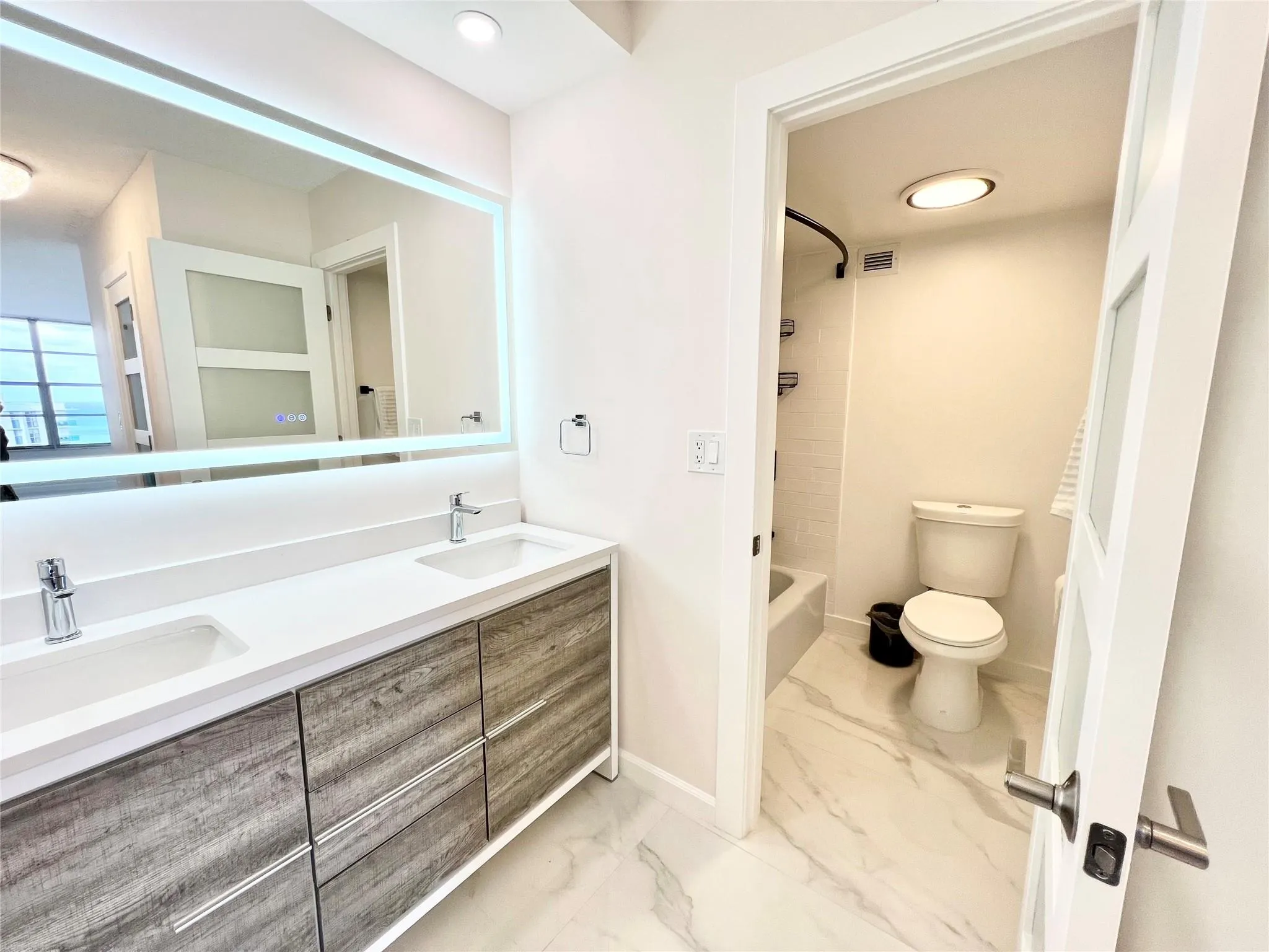 3800 S Ocean Dr, #1719
